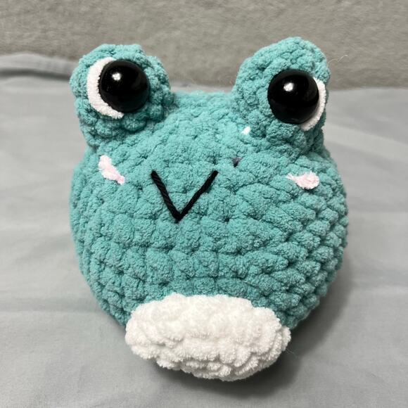 Handmade Crochet Weighted Frog Ball Stuffie Plush Plushie‎ - Picture 1 of 2